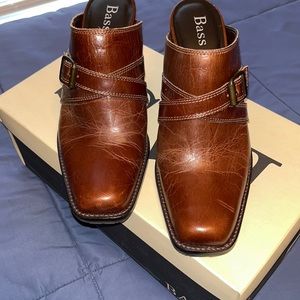 Bass Kristen leather mules